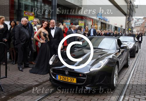 Amsterdam 18 mei 2015
Premiere de surprise van Mike v Diem met in de hoofdrollen Georgina Verbaan en Jeroen v Koningsbrugge. De premiere was in Tuschinski.