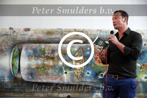 Amsterdam 8 juni 2015
Boekpresentatie Boek Danielle Oonk van t Schip in Yogacentrum Amsterdam. Johan Noorloos