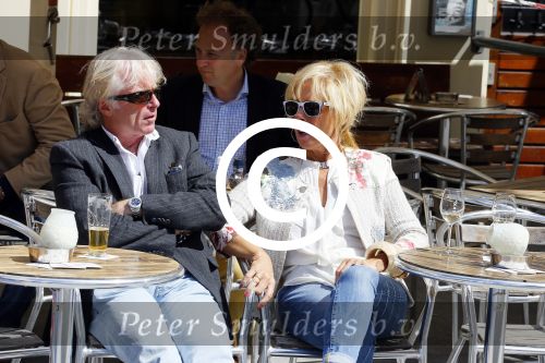 Amsterdam 26 mei 2015  
Joke Bruijs met haar vriend Frits Landesbergen en ex Boris Bayer en Gerard Cox