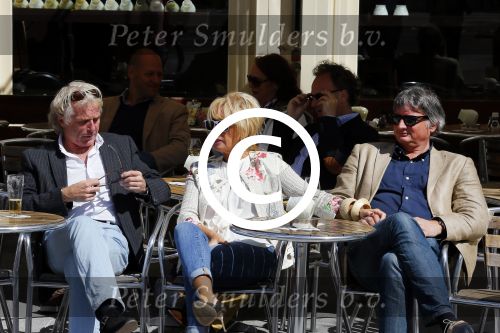 Amsterdam 26 mei 2015  
Joke Bruijs met haar vriend Frits Landesbergen en ex Boris Bayer en Gerard Cox