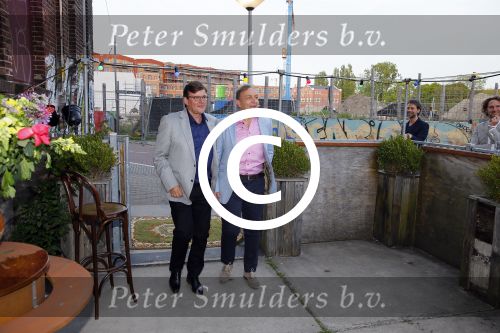 Amsterdam 11 mei 2015 
Jon v Eerd en zijn partner Ton vieren hun 30 jarig huwelijk met een feest met vele collega\'s