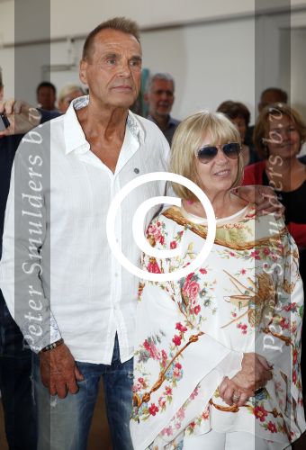 Amsterdam 8 juni 2015
Boekpresentatie Boek Danielle Oonk van t Schip in Yogacentrum Amsterdam. Danielle met vader Joop Oonk en moeder Willeke Alberti