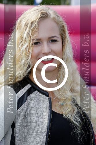 Amsterdam 21 mei 2015  
Presentatie nieuwe theaterstukken Janke Dekker Productions. (Janke Dekker en Michael v Praag)
Aanwezige castleden Erris v Ginkel Esther Lindenbergh Frans Mulder Johnny Kraaijkamp Kali v Starrenburg Suus Ruis Sandra Reemer Xander de Vledder Truus te Stelle Maaike Widdershoven en Mike Weerts