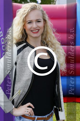 Amsterdam 21 mei 2015  
Presentatie nieuwe theaterstukken Janke Dekker Productions. (Janke Dekker en Michael v Praag)
Aanwezige castleden Erris v Ginkel Esther Lindenbergh Frans Mulder Johnny Kraaijkamp Kali v Starrenburg Suus Ruis Sandra Reemer Xander de Vledder Truus te Stelle Maaike Widdershoven en Mike Weerts