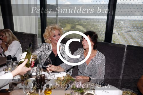 Amsterdam 8 juni 2015
Lunch georganiseerd door Betty de Groot in het Fletscher Hotel aan de A2. Karin Bloemen en Rita Verdonk