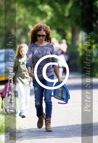 Zuiderwoude 28 mei 2015
Katja Schuurman op straat
