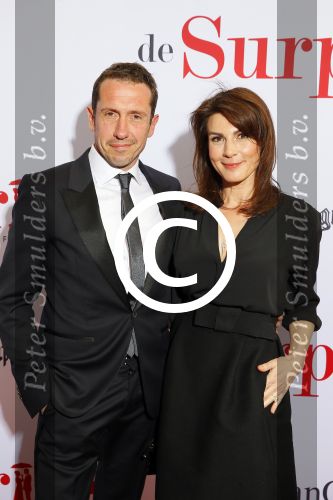Amsterdam 18 mei 2015
Premiere de surprise van Mike v Diem met in de hoofdrollen Georgina Verbaan en Jeroen v Koningsbrugge. De premiere was in Tuschinski. Jacob Derwig en Kim v Kooten