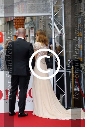 Amsterdam 18 mei 2015
Premiere de surprise van Mike v Diem met in de hoofdrollen Georgina Verbaan en Jeroen v Koningsbrugge. De premiere was in Tuschinski.