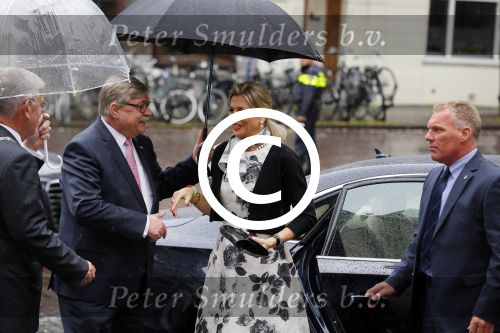 Utrecht 18 mei 2015
Koningin Maxima arriveert in haar audi A8 bij de prins Claus Leerstoel in Utrecht.