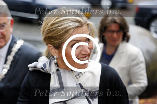 Utrecht 18 mei 2015
Koningin Maxima arriveert in haar audi A8 bij de prins Claus Leerstoel in Utrecht.