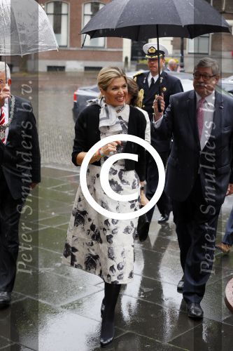 Utrecht 18 mei 2015
Koningin Maxima arriveert in haar audi A8 bij de prins Claus Leerstoel in Utrecht.