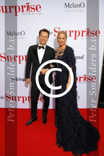 Amsterdam 18 mei 2015
Premiere de surprise van Mike v Diem met in de hoofdrollen Georgina Verbaan en Jeroen v Koningsbrugge. De premiere was in Tuschinski. Lieke v Lexmond met vriend Bas v Veggel