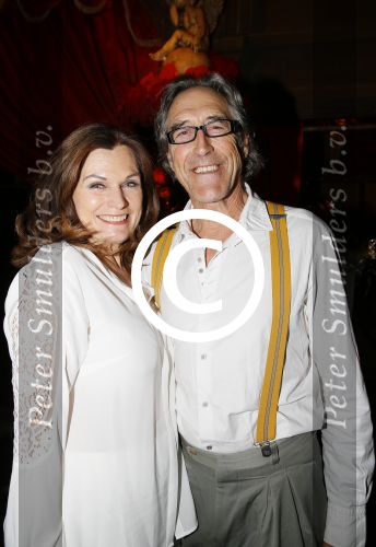 Amsterdam 11 mei 2015 
Jon v Eerd en zijn partner Ton vieren hun 30 jarig huwelijk met een feest met vele collega\'s.
Liz Snoijink met man