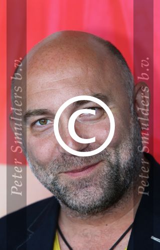 Amsterdam, 15 Mei 2015
Presentatie Cast nieuste speelfilm van Johan Nijenhuis, Rokjesdag
Loek Peters speelt de rol van BOR
