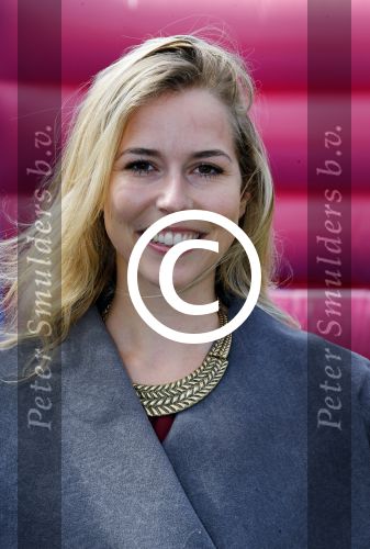Amsterdam 21 mei 2015  
Presentatie nieuwe theaterstukken Janke Dekker Productions. (Janke Dekker en Michael v Praag)
Aanwezige castleden Erris v Ginkel Esther Lindenbergh Frans Mulder Johnny Kraaijkamp Kali v Starrenburg Suus Ruis Sandra Reemer Xander de Vledder Truus te Stelle Maaike Widdershoven en Mike Weerts