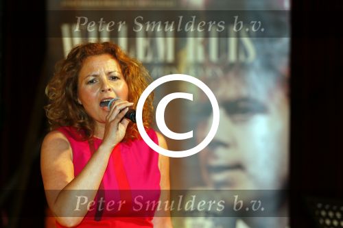 Amsterdam 21 mei 2015  
Presentatie nieuwe theaterstukken Janke Dekker Productions. (Janke Dekker en Michael v Praag)
Aanwezige castleden Erris v Ginkel Esther Lindenbergh Frans Mulder Johnny Kraaijkamp Kali v Starrenburg Suus Ruis Sandra Reemer Xander de Vledder Truus te Stelle Maaike Widdershoven en Mike Weerts