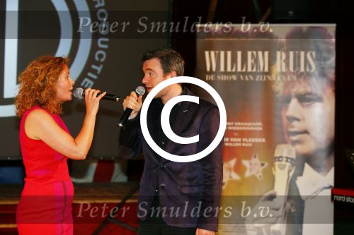 Amsterdam 21 mei 2015  
Presentatie nieuwe theaterstukken Janke Dekker Productions. (Janke Dekker en Michael v Praag)
Aanwezige castleden Erris v Ginkel Esther Lindenbergh Frans Mulder Johnny Kraaijkamp Kali v Starrenburg Suus Ruis Sandra Reemer Xander de Vledder Truus te Stelle Maaike Widdershoven en Mike Weerts