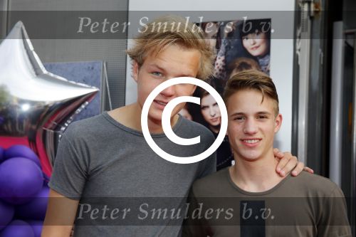 Amsterdam 11 mei 2015
Premiere Pitch perfect 2 in pathe arena.
Daan Zwierink en Rein van Duivenboden (MainStreet