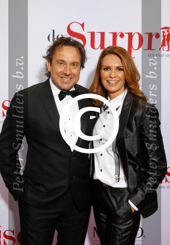 Amsterdam 18 mei 2015
Premiere de surprise van Mike v Diem met in de hoofdrollen Georgina Verbaan en Jeroen v Koningsbrugge. De premiere was in Tuschinski. Marco en Leontine Borsato