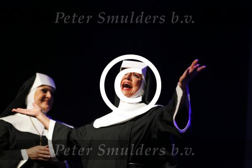 Amsterdam 11 mei 2015     
Presentaie castleden van de nieuwe stukken van Dommelgraaf en Cornelisse productions in de Meervaart. Mariska v Kolck