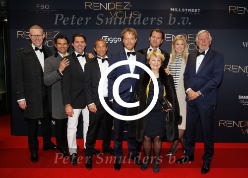 Amsterdam 1 juni 2015
Fajah Lourens met haar nieuwe vriend Gijs Scheringa.Premiere Rendez Vous in het nieuwe de la mar met oa Mark v Eeuwen Loes Haverkort Peter Paul Muller en Pierre Boulanger. Mark met zijn familie
