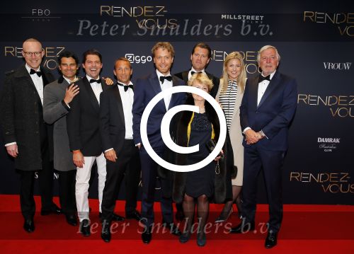 Amsterdam 1 juni 2015
Fajah Lourens met haar nieuwe vriend Gijs Scheringa.Premiere Rendez Vous in het nieuwe de la mar met oa Mark v Eeuwen Loes Haverkort Peter Paul Muller en Pierre Boulanger. Mark met zijn familie