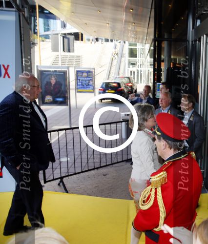 Utrecht 12 mei 2015
Premiere Ventoux in het Beatrix theater.
Mart Smeets met ..
