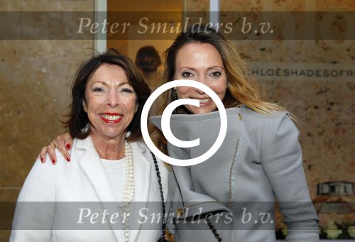 Amsterdam 6 mei 2015 
Presentatie nieuwe parfum van Cloe bij ici paris op de kalverstraat. May-Britt Mobach met moeder