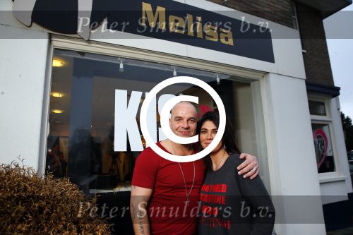 Apeldoorn 19 januari 2015
Melisa v d Meijde en Andy v d Meijde in haar salon en bij hun nieuwe huis. Melisa heeft voortaan de sizero van tamara Elbaz.