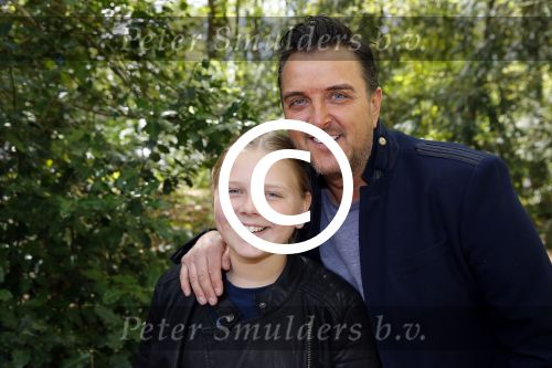 Hilversum 1 mei 2015
Boek presentatie van LUV. Marga Scheide en Jose Hoebee zijn aanwezig in de wisseloord studio\'s.
Peter Boonstra is de maker van het boek.
