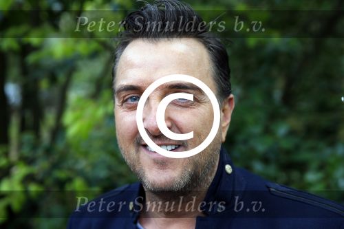 Hilversum 1 mei 2015
Boek presentatie van LUV. Marga Scheide en Jose Hoebee zijn aanwezig in de wisseloord studio\'s.
Peter Boonstra is de maker van het boek.