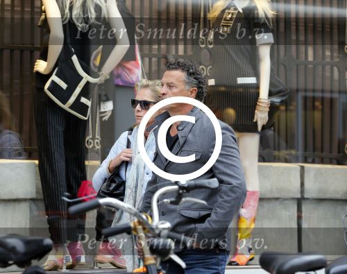 Amsterdam 2 juni 2015
Milika Peterzon en Jurgen Smit samen op de pc hooftstraat.