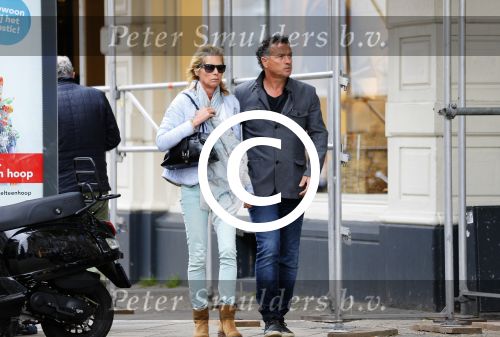 Amsterdam 2 juni 2015
Milika Peterzon en Jurgen Smit samen op de pc hooftstraat.