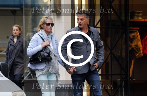 Amsterdam 2 juni 2015
Milika Peterzon en Jurgen Smit samen op de pc hooftstraat.