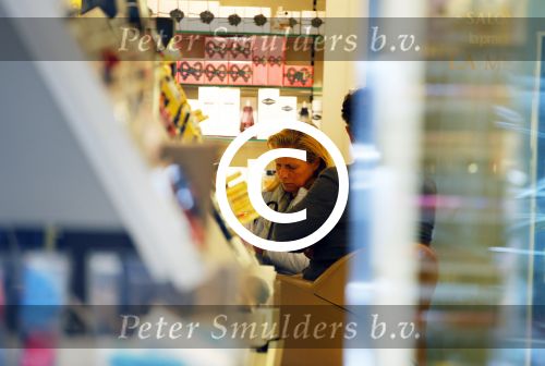 Amsterdam 2 juni 2015
Milika Peterzon en Jurgen Smit samen op de pc hooftstraat.