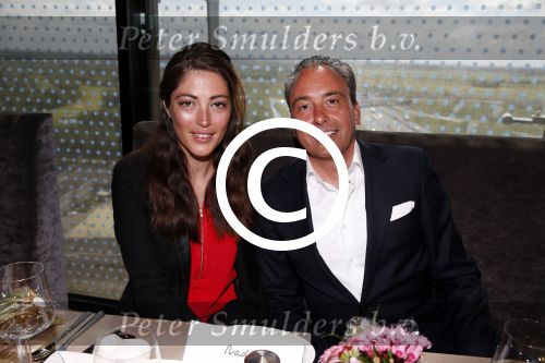 Amsterdam 8 juni 2015
Lunch georganiseerd door Betty de Groot in het Fletscher Hotel aan de A2. Nadia Palesa met Roel (JBL)