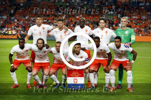 Amsterdam  5 juni 2015
Nederland-USA 3-4 in de arena. Max Smulders mag met Memphis Depay het veld oplopen.
Ivo Borkus loopt met steadycam op het veld.