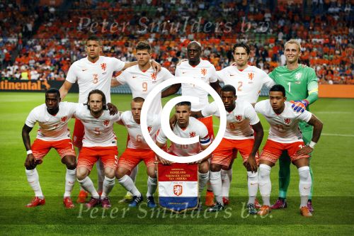 Amsterdam  5 juni 2015
Nederland-USA 3-4 in de arena. Max Smulders mag met Memphis Depay het veld oplopen.
Ivo Borkus loopt met steadycam op het veld.