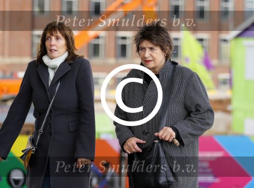 Amsterdam 25 mei 2015
Premiere Schneider vs Bax van Alex v Warmerdam in het eye theater. Olga Zuiderhoek met ...
