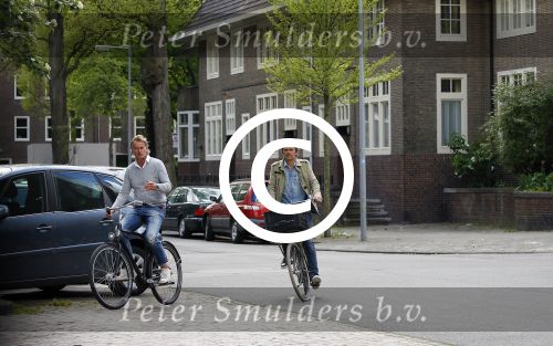 Amsterdam 20 mei 2015
Philip Cocu met een vriend op de fiets in Amsterdam.