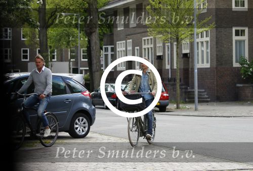 Amsterdam 20 mei 2015
Philip Cocu met een vriend op de fiets in Amsterdam.