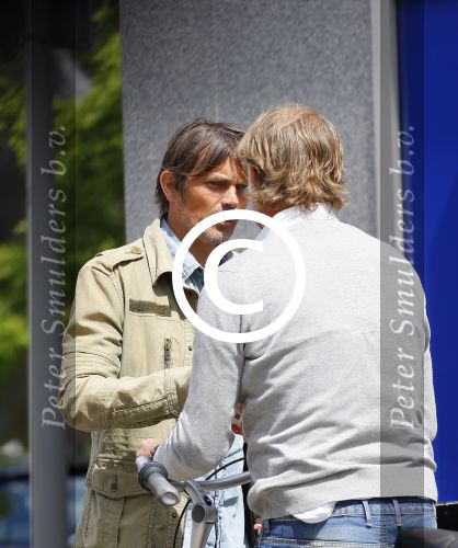 Amsterdam 20 mei 2015
Philip Cocu met een vriend op de fiets in Amsterdam.