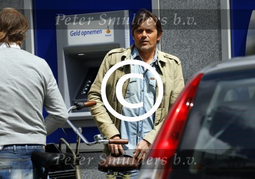 Amsterdam 20 mei 2015
Philip Cocu met een vriend op de fiets in Amsterdam.