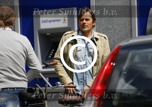 Amsterdam 20 mei 2015
Philip Cocu met een vriend op de fiets in Amsterdam.