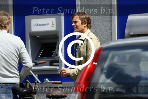 Amsterdam 20 mei 2015
Philip Cocu met een vriend op de fiets in Amsterdam.