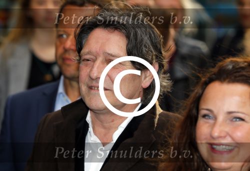 Amsterdam 18 mei 2015
Premiere de surprise van Mike v Diem met in de hoofdrollen Georgina Verbaan en Jeroen v Koningsbrugge. De premiere was in Tuschinski. Pierre Bokma