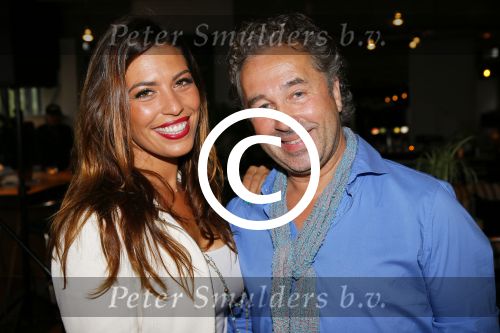 Amsterdam 2 juni 2015  
Bart Bosch 25 jaar artiest . Zijn vrouw kinderen en vader en moeder (ouders) zijn natuurlijk aanwezig.
Rebecca Cabau v Kasbergen presenteert het .