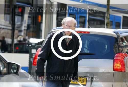 Amsterdam 6 mei 2015  
Schrijver Remco Campert op straat in amsterdam