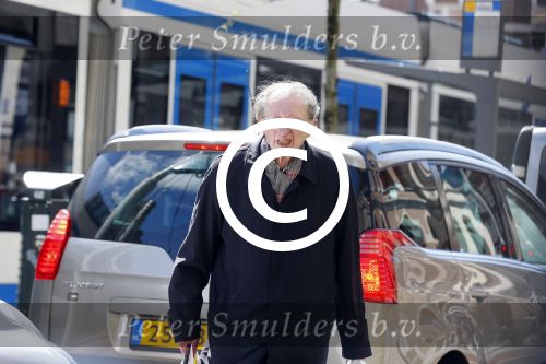 Amsterdam 6 mei 2015  
Schrijver Remco Campert op straat in amsterdam