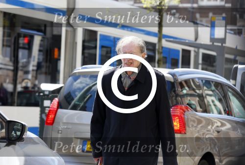Amsterdam 6 mei 2015  
Schrijver Remco Campert op straat in amsterdam